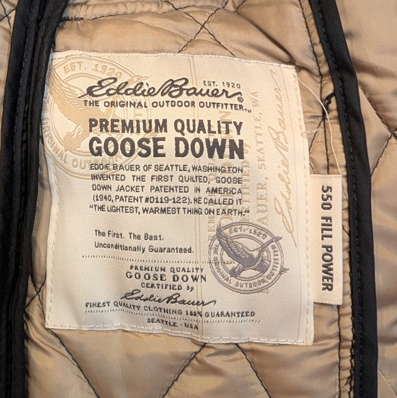 Eddie Bauer quilted jacket. - Picture 4 of 8